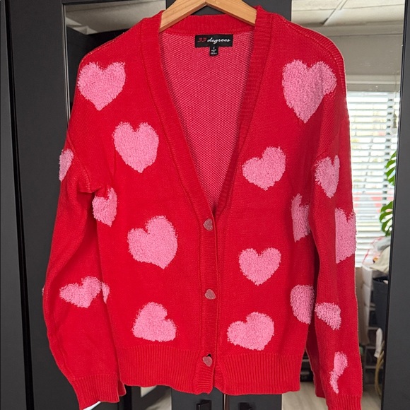 33 Degrees Red and Pink Heart Women's Sweater size S - Picture 1 of 5